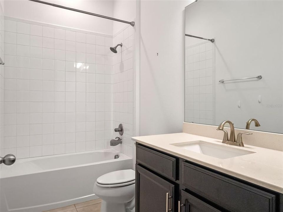 Activo con contrato: $814,000 (5 camas, 4 baños, 3097 Pies cuadrados)