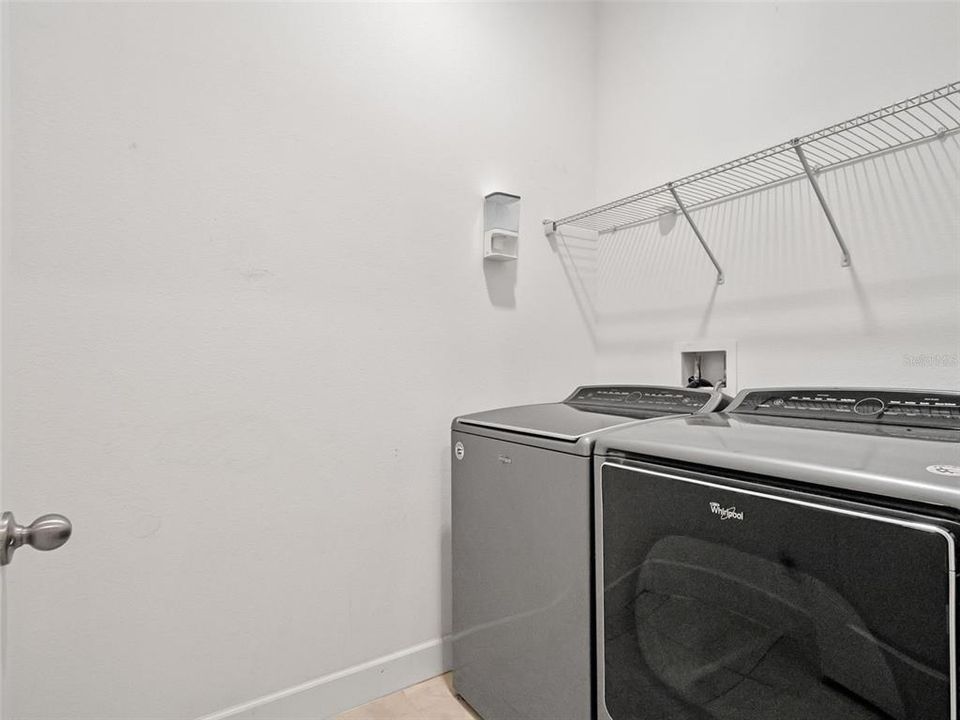 Activo con contrato: $814,000 (5 camas, 4 baños, 3097 Pies cuadrados)