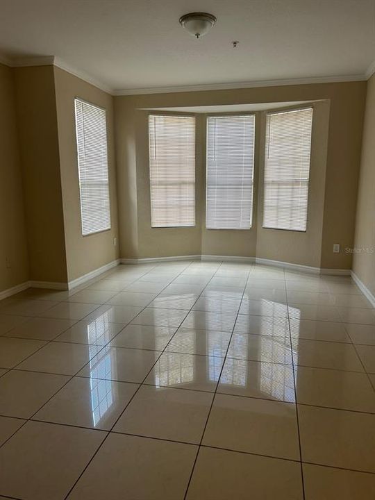 For Sale: $205,000 (2 beds, 2 baths, 1051 Square Feet)