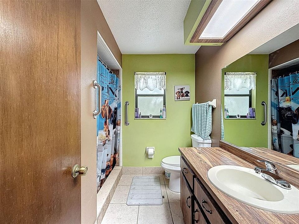 Active With Contract: $329,900 (4 beds, 3 baths, 1812 Square Feet)