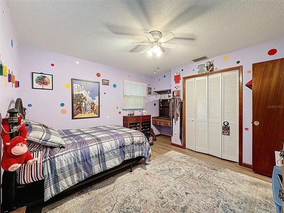 Active With Contract: $329,900 (4 beds, 3 baths, 1812 Square Feet)