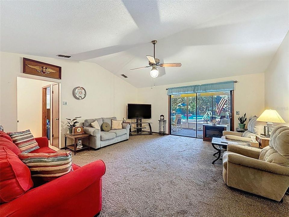 Active With Contract: $329,900 (4 beds, 3 baths, 1812 Square Feet)