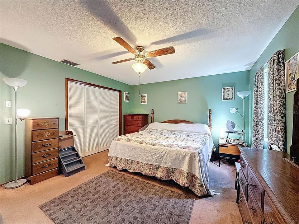 Active With Contract: $329,900 (4 beds, 3 baths, 1812 Square Feet)