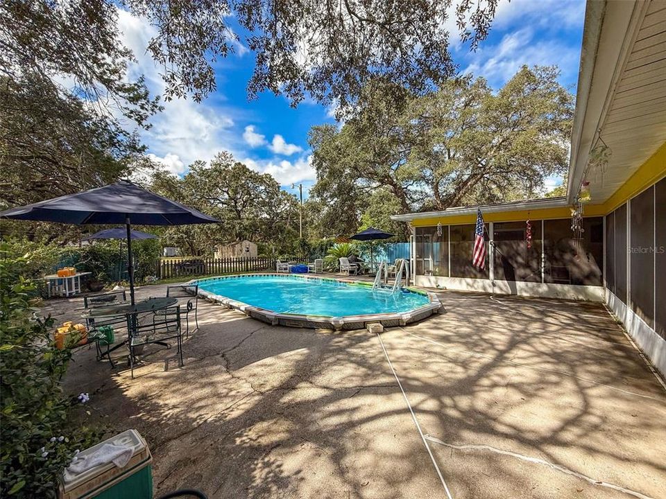 Active With Contract: $329,900 (4 beds, 3 baths, 1812 Square Feet)