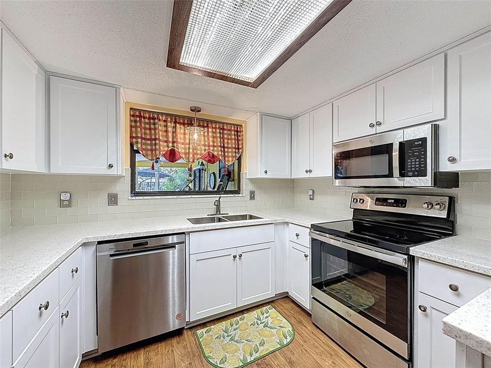 Active With Contract: $329,900 (4 beds, 3 baths, 1812 Square Feet)