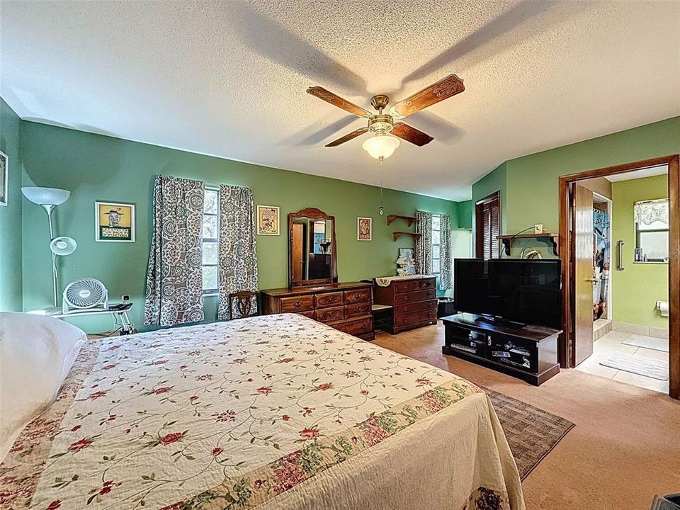 Active With Contract: $329,900 (4 beds, 3 baths, 1812 Square Feet)