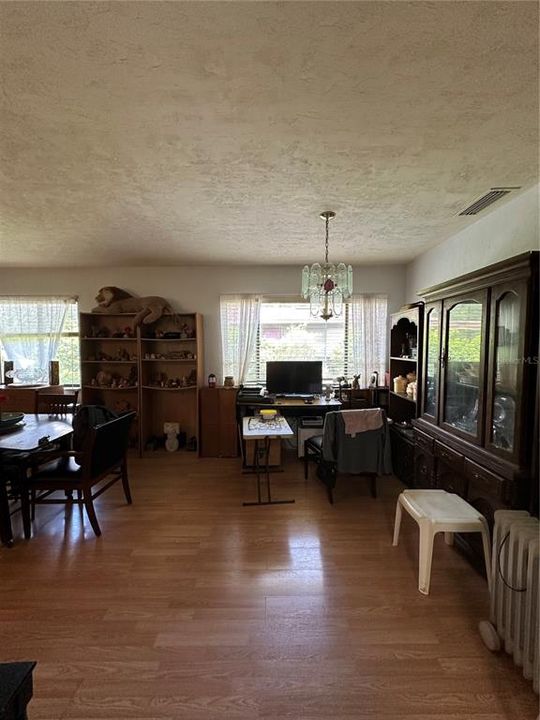 待售: $200,000 (2 贝兹, 2 浴室, 1152 平方英尺)