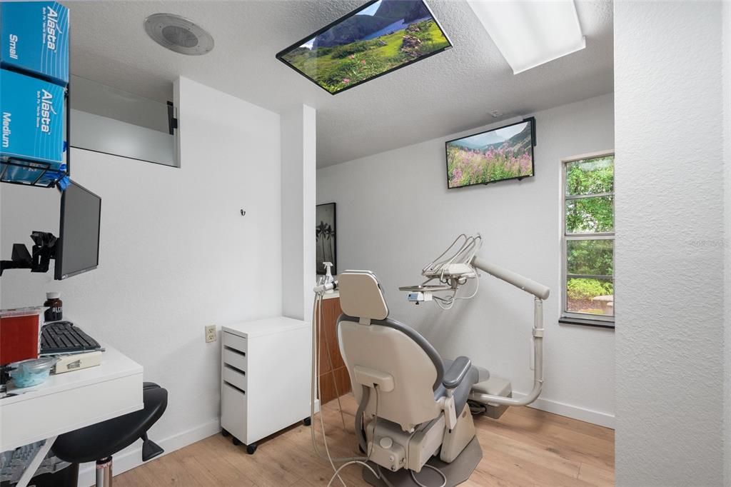 待售: $49,400 (0 贝兹, 0 浴室, 1976 平方英尺)