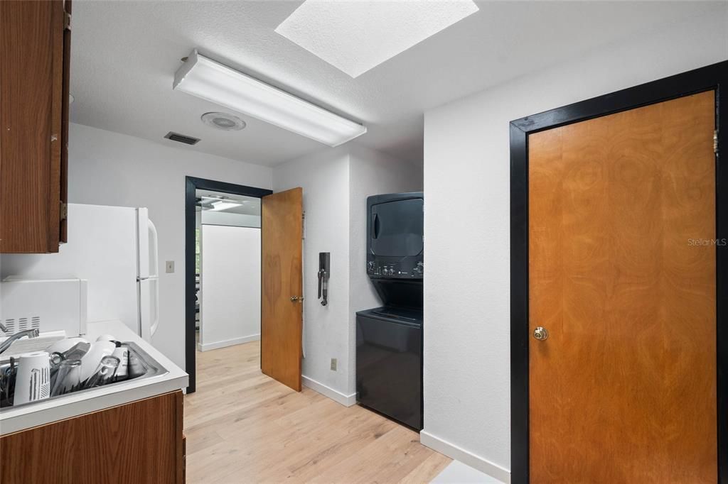 待售: $49,400 (0 贝兹, 0 浴室, 1976 平方英尺)