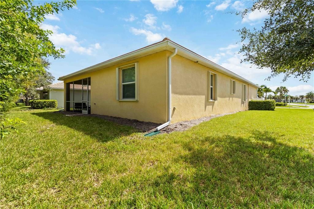 出租: $2,600 (4 贝兹, 3 浴室, 2035 平方英尺)