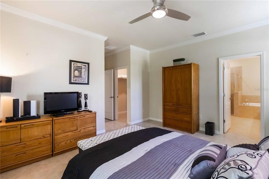 出租: $2,600 (4 贝兹, 3 浴室, 2035 平方英尺)