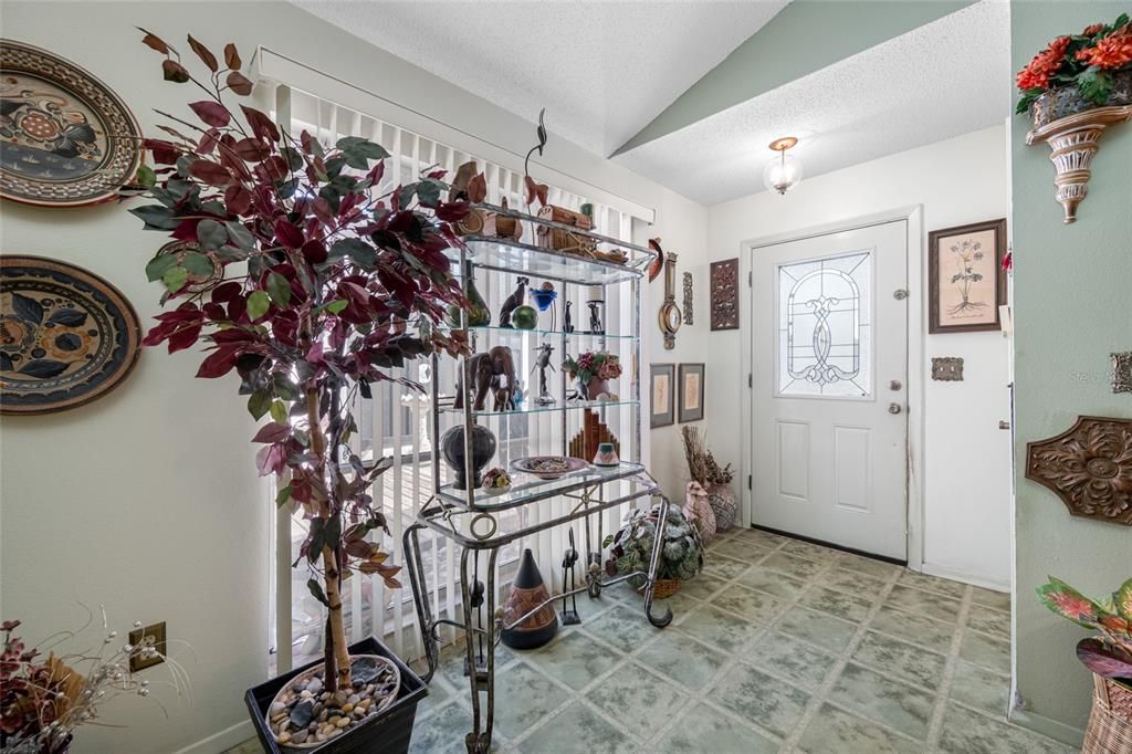 Activo con contrato: $345,500 (2 camas, 2 baños, 1485 Pies cuadrados)