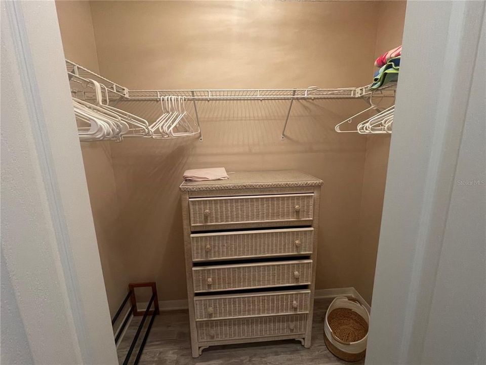 合同活跃: $2,450 (2 贝兹, 2 浴室, 1530 平方英尺)