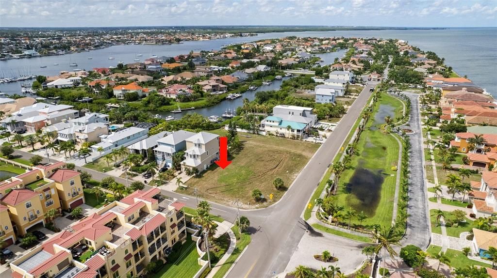 En Venta: $229,000 (0.16 acres)