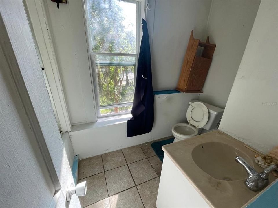 En Venta: $189,000 (4 camas, 0 baños, 2256 Pies cuadrados)