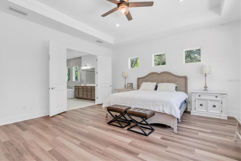 На продажу: $919,000 (4 спален, 3 ванн, 3402 Квадратных фут)