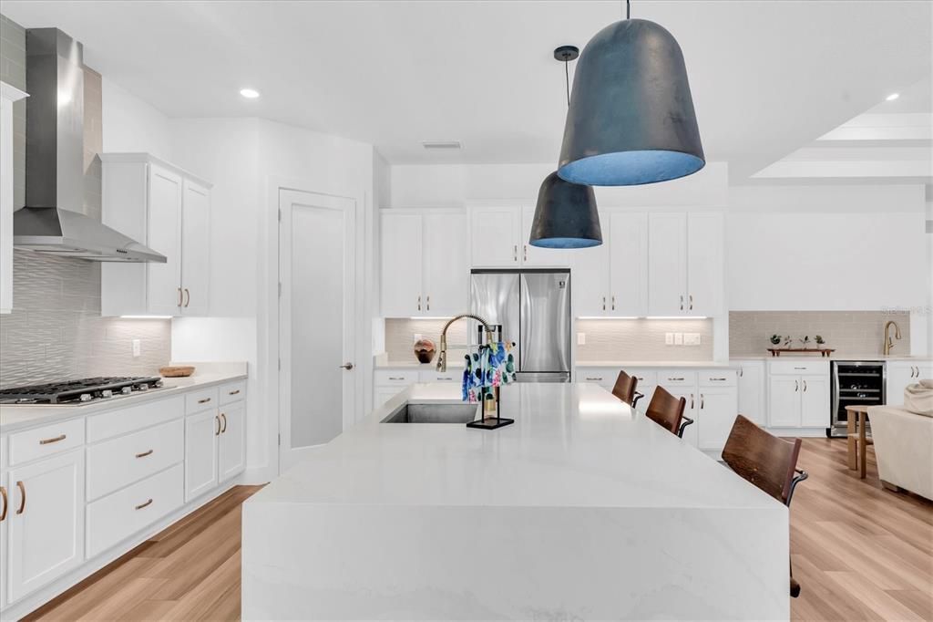 На продажу: $919,000 (4 спален, 3 ванн, 3402 Квадратных фут)