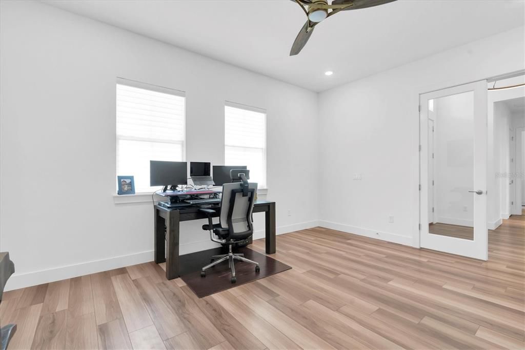 На продажу: $919,000 (4 спален, 3 ванн, 3402 Квадратных фут)