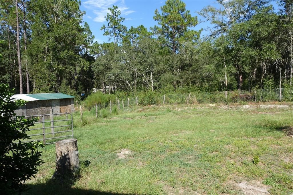 合同活跃: $175,000 (3 贝兹, 2 浴室, 1290 平方英尺)