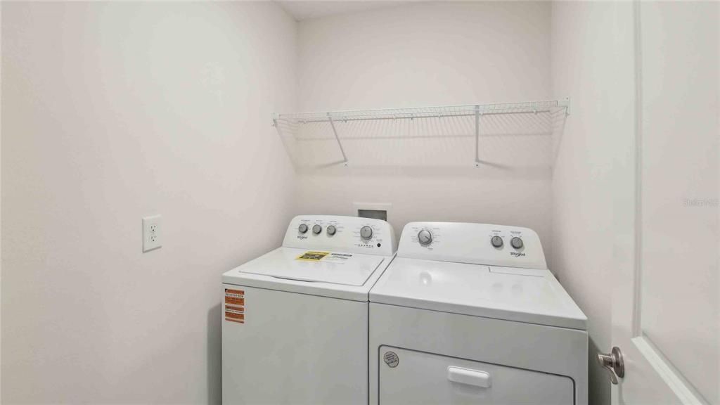 Activo con contrato: $271,990 (3 camas, 2 baños, 1408 Pies cuadrados)