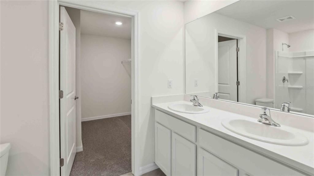 Activo con contrato: $271,990 (3 camas, 2 baños, 1408 Pies cuadrados)