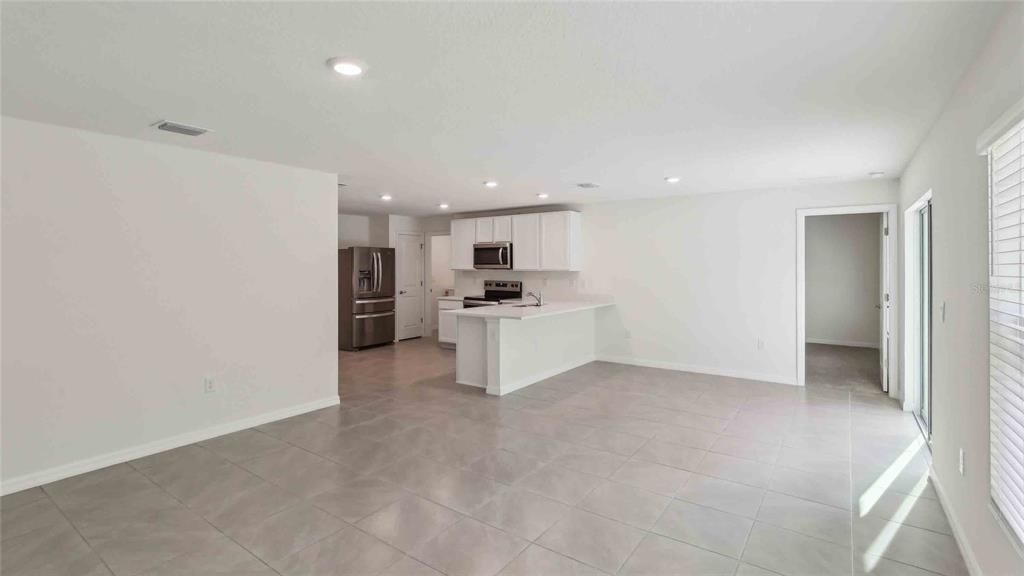 Activo con contrato: $271,990 (3 camas, 2 baños, 1408 Pies cuadrados)