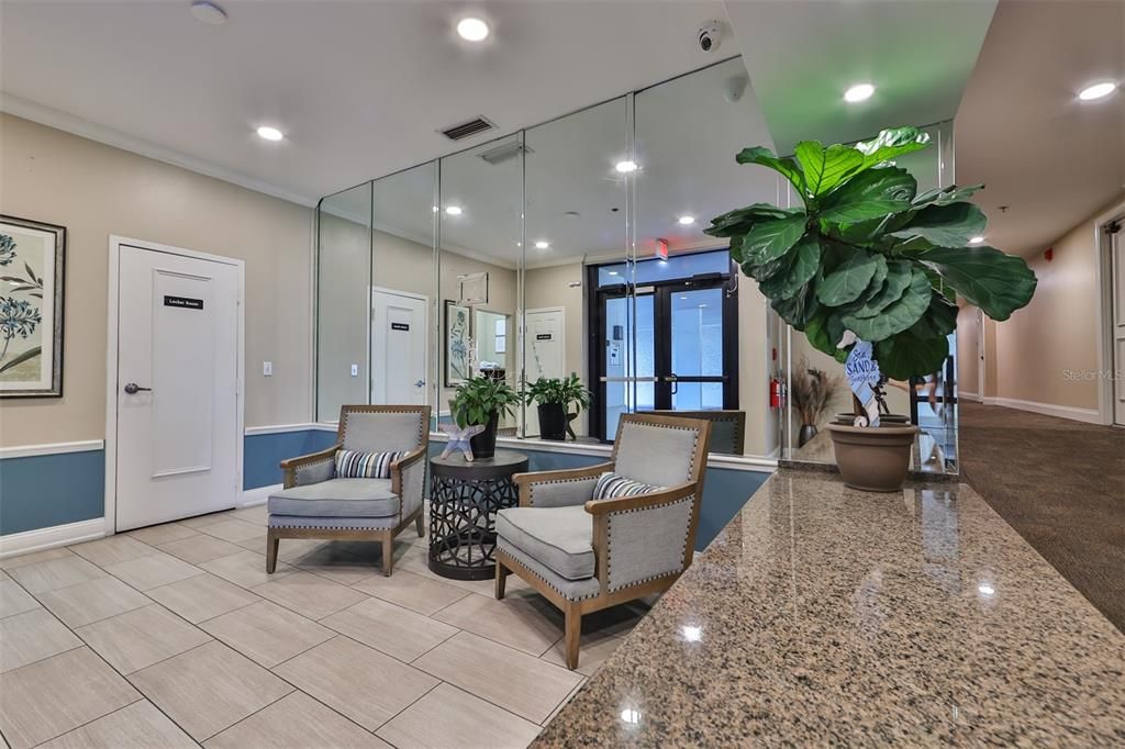 合同活跃: $7,000 (2 贝兹, 2 浴室, 1275 平方英尺)