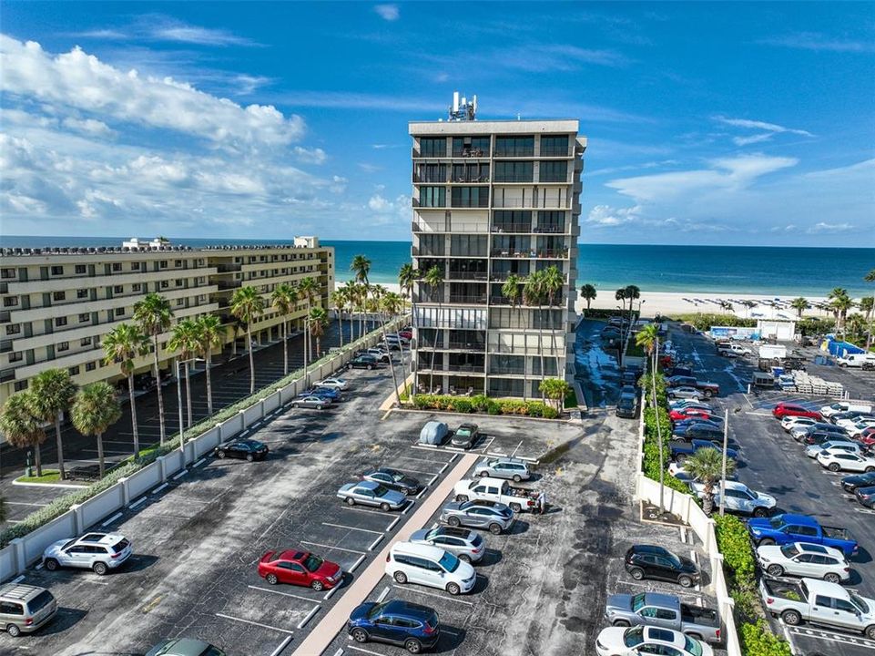 合同活跃: $7,000 (2 贝兹, 2 浴室, 1275 平方英尺)