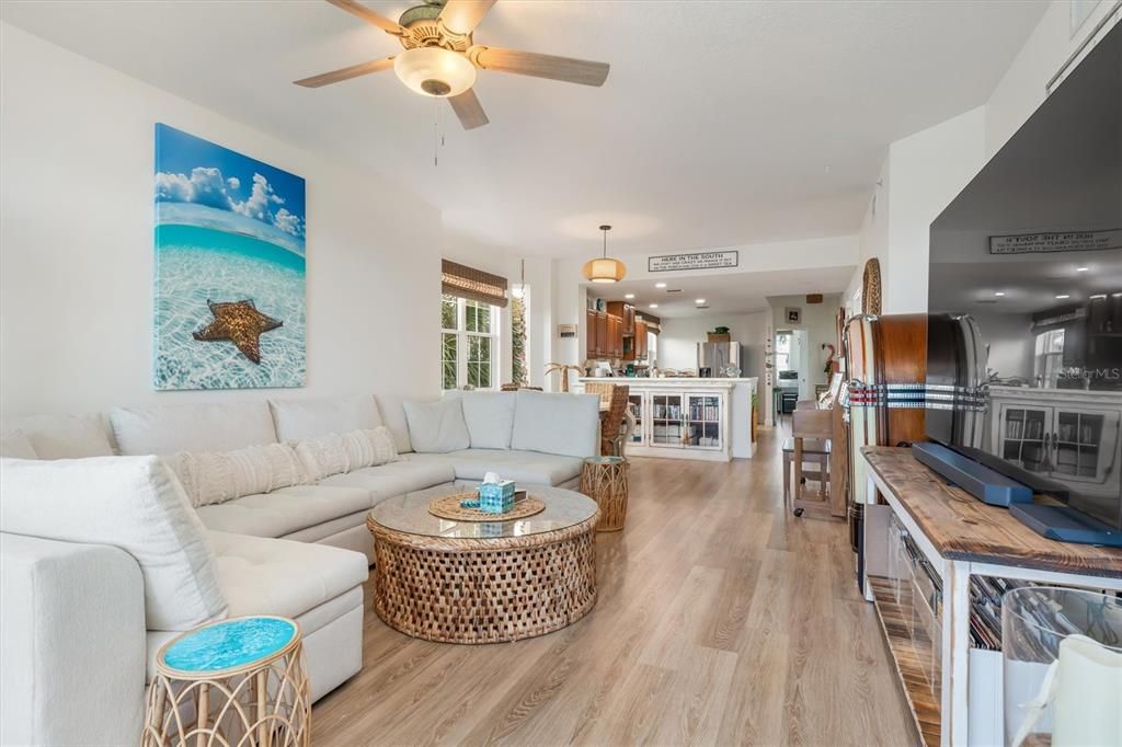 待售: $765,000 (3 贝兹, 2 浴室, 1701 平方英尺)