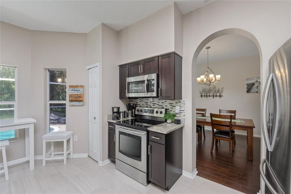 For Sale: $637,000 (3 beds, 2 baths, 2320 Square Feet)