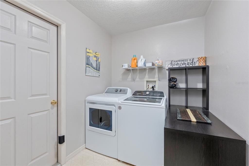 For Sale: $637,000 (3 beds, 2 baths, 2320 Square Feet)