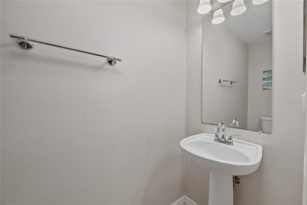 For Sale: $637,000 (3 beds, 2 baths, 2320 Square Feet)