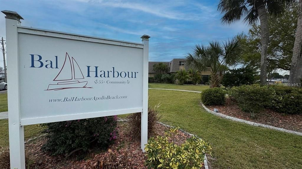For Rent: $2,300 (2 beds, 2 baths, 1125 Square Feet)