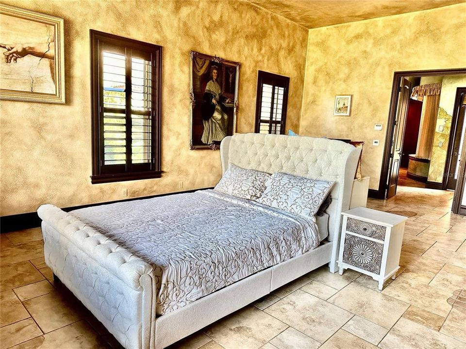 For Sale: $1,645,000 (5 beds, 4 baths, 4839 Square Feet)