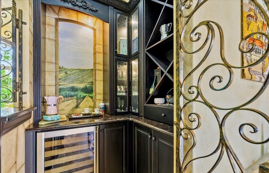 For Sale: $1,645,000 (5 beds, 4 baths, 4839 Square Feet)