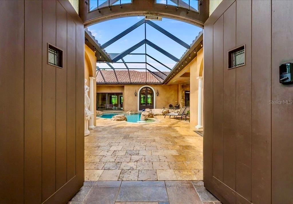 For Sale: $1,645,000 (5 beds, 4 baths, 4839 Square Feet)