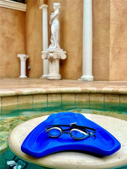 For Sale: $1,645,000 (5 beds, 4 baths, 4839 Square Feet)