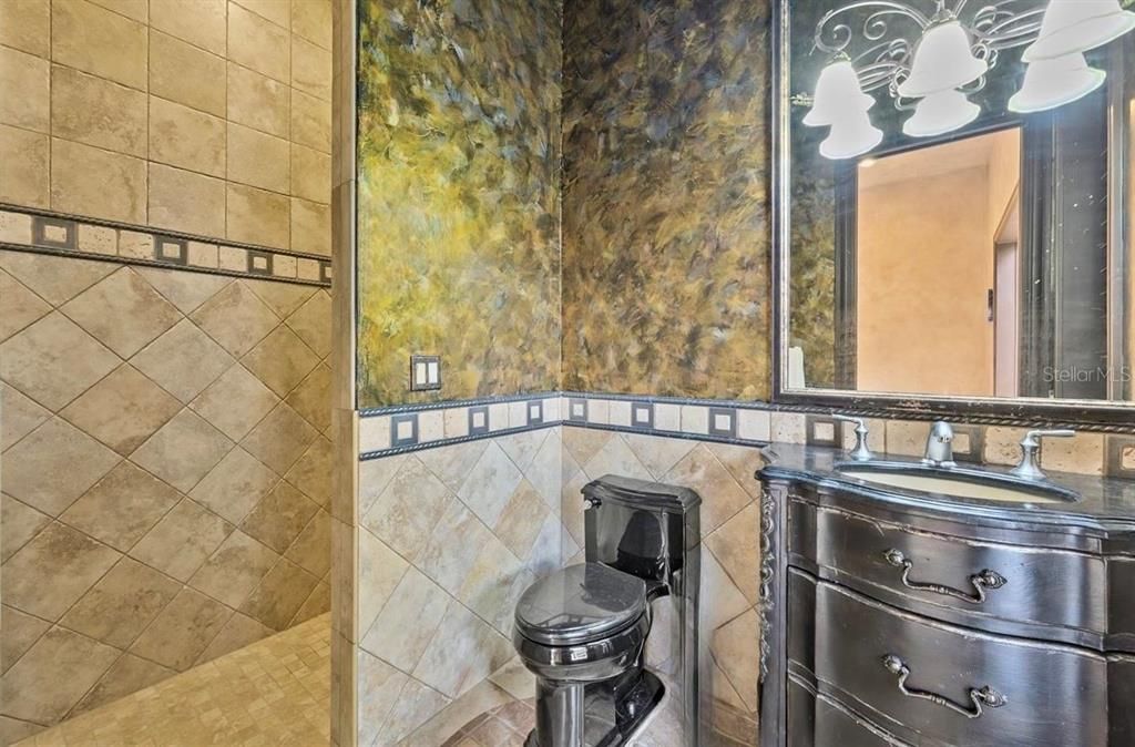 For Sale: $1,645,000 (5 beds, 4 baths, 4839 Square Feet)