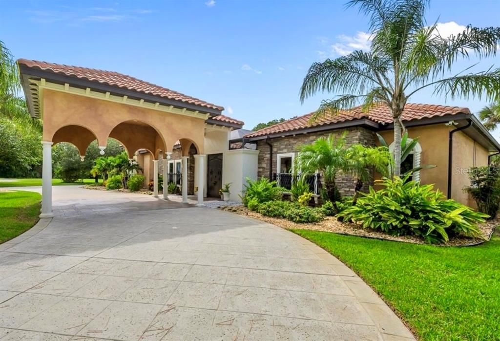 For Sale: $1,645,000 (5 beds, 4 baths, 4839 Square Feet)