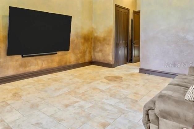 For Sale: $1,645,000 (5 beds, 4 baths, 4839 Square Feet)