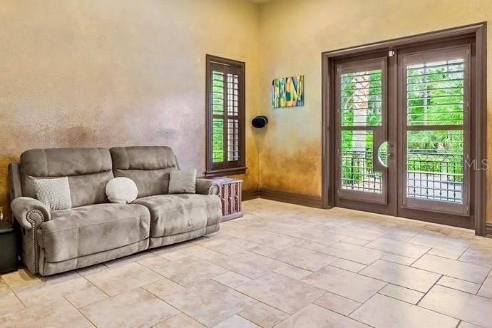 For Sale: $1,645,000 (5 beds, 4 baths, 4839 Square Feet)