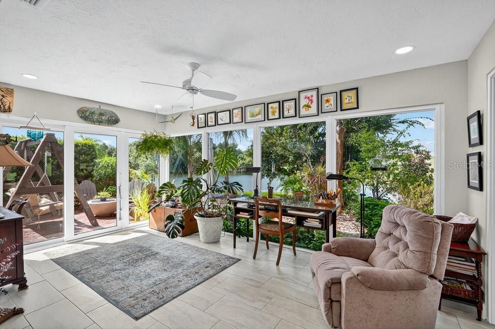 Под контрактом: $859,000 (3 спален, 2 ванн, 2545 Квадратных фут)