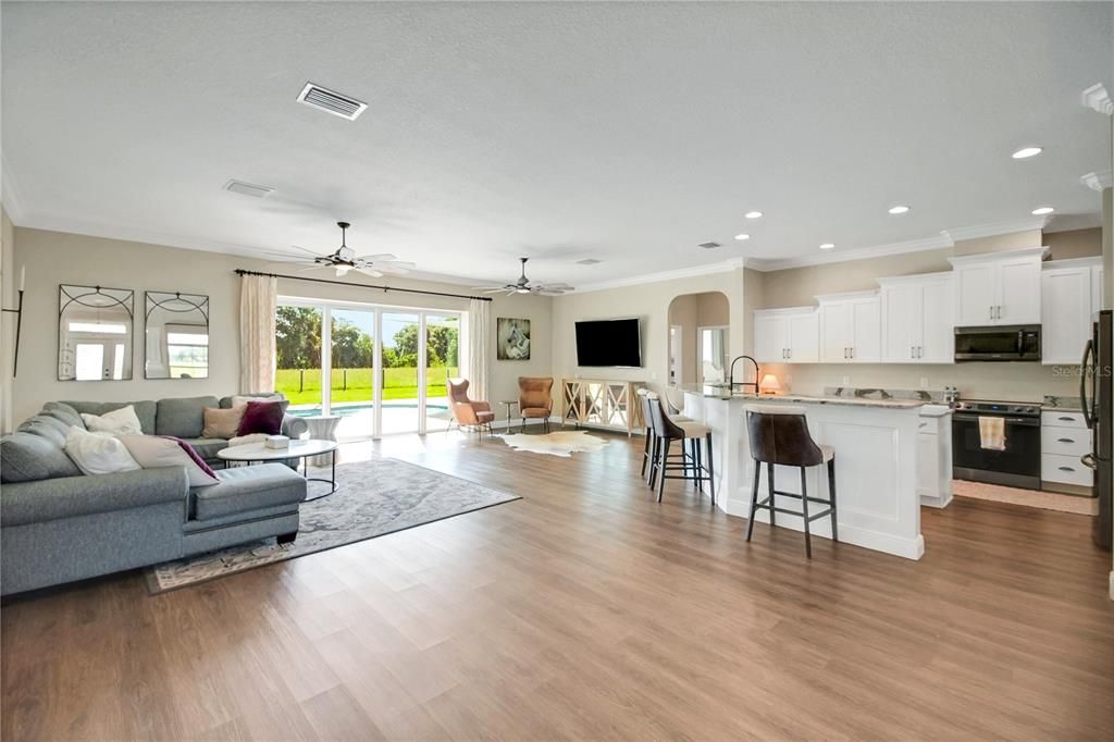 En Venta: $1,200,000 (4 camas, 3 baños, 2749 Pies cuadrados)