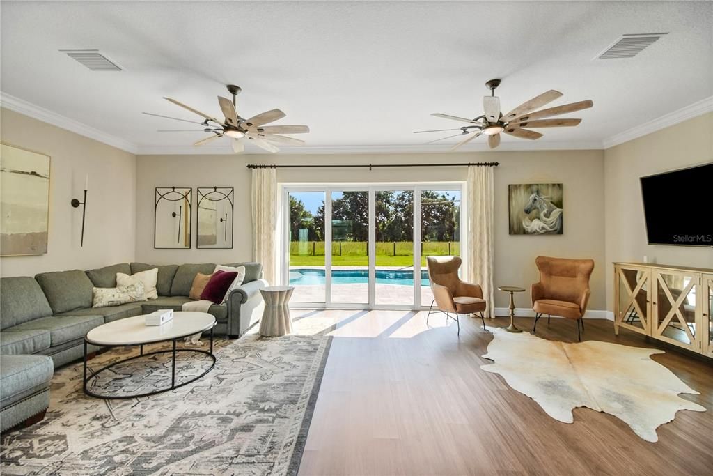 En Venta: $1,200,000 (4 camas, 3 baños, 2749 Pies cuadrados)