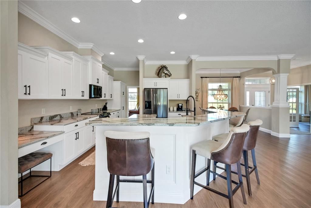 En Venta: $1,200,000 (4 camas, 3 baños, 2749 Pies cuadrados)