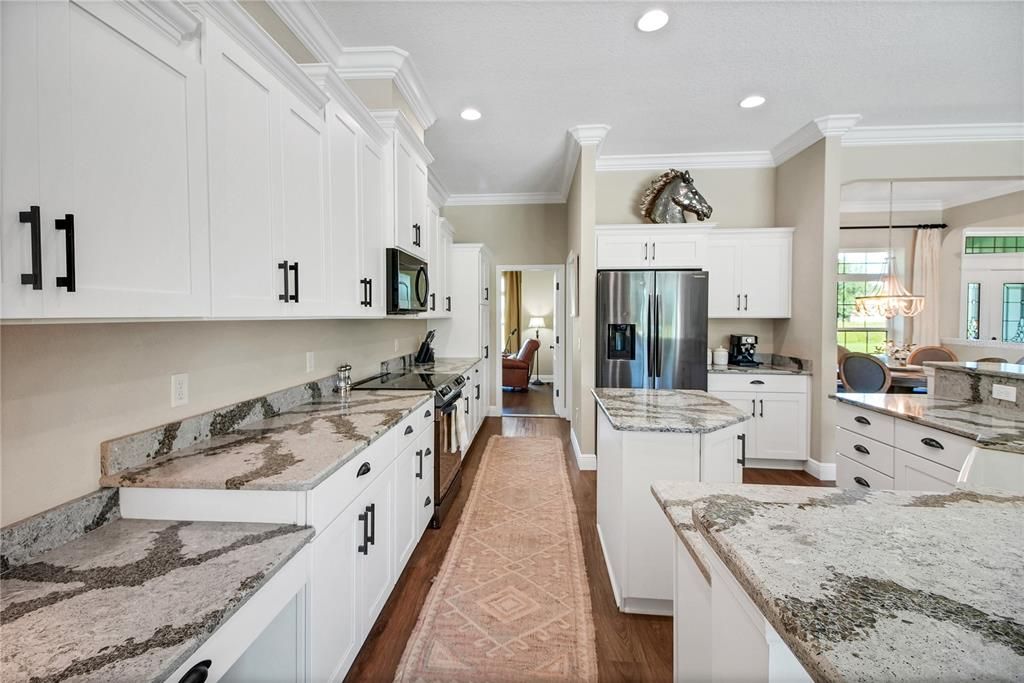 En Venta: $1,200,000 (4 camas, 3 baños, 2749 Pies cuadrados)