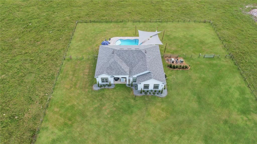 En Venta: $1,200,000 (4 camas, 3 baños, 2749 Pies cuadrados)