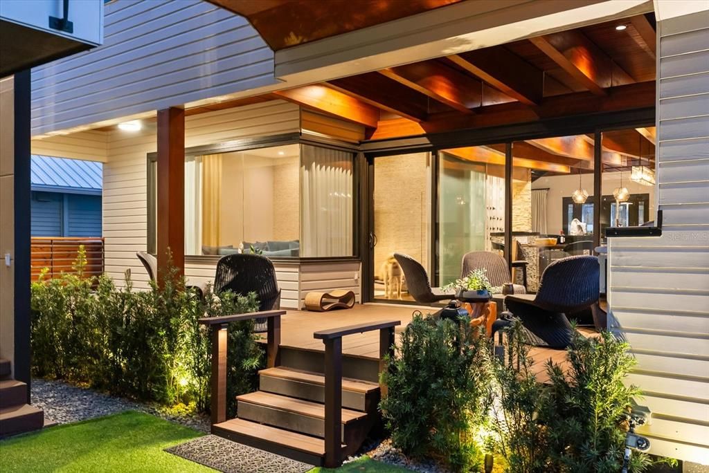 For Sale: $2,195,000 (4 beds, 4 baths, 4278 Square Feet)