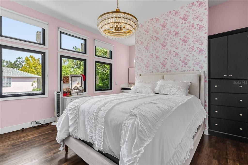 For Sale: $2,195,000 (4 beds, 4 baths, 4278 Square Feet)