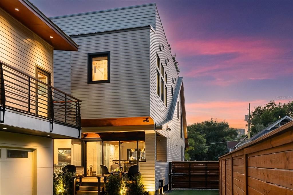 For Sale: $2,195,000 (4 beds, 4 baths, 4278 Square Feet)